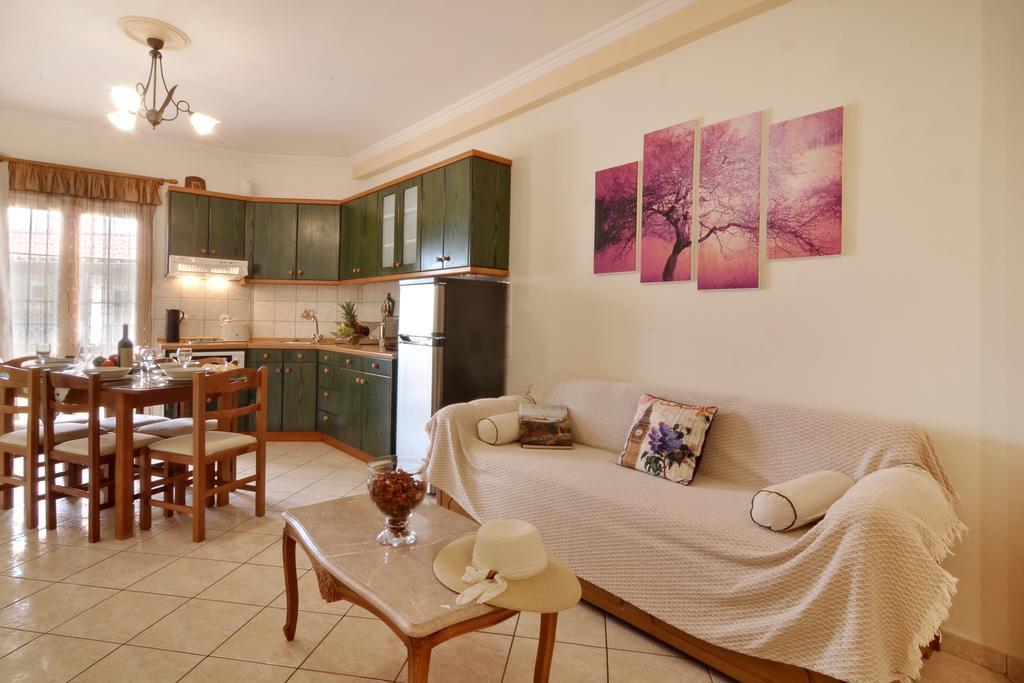 Rolandos Apartments Agios Gordios  Exterior foto